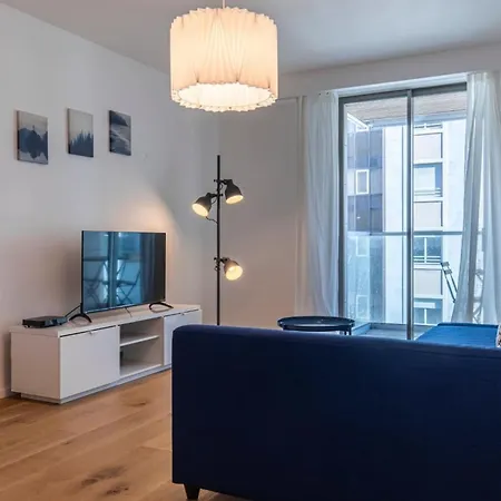 Fabulous 2 Bedroom By Innkeeper Апартаменти